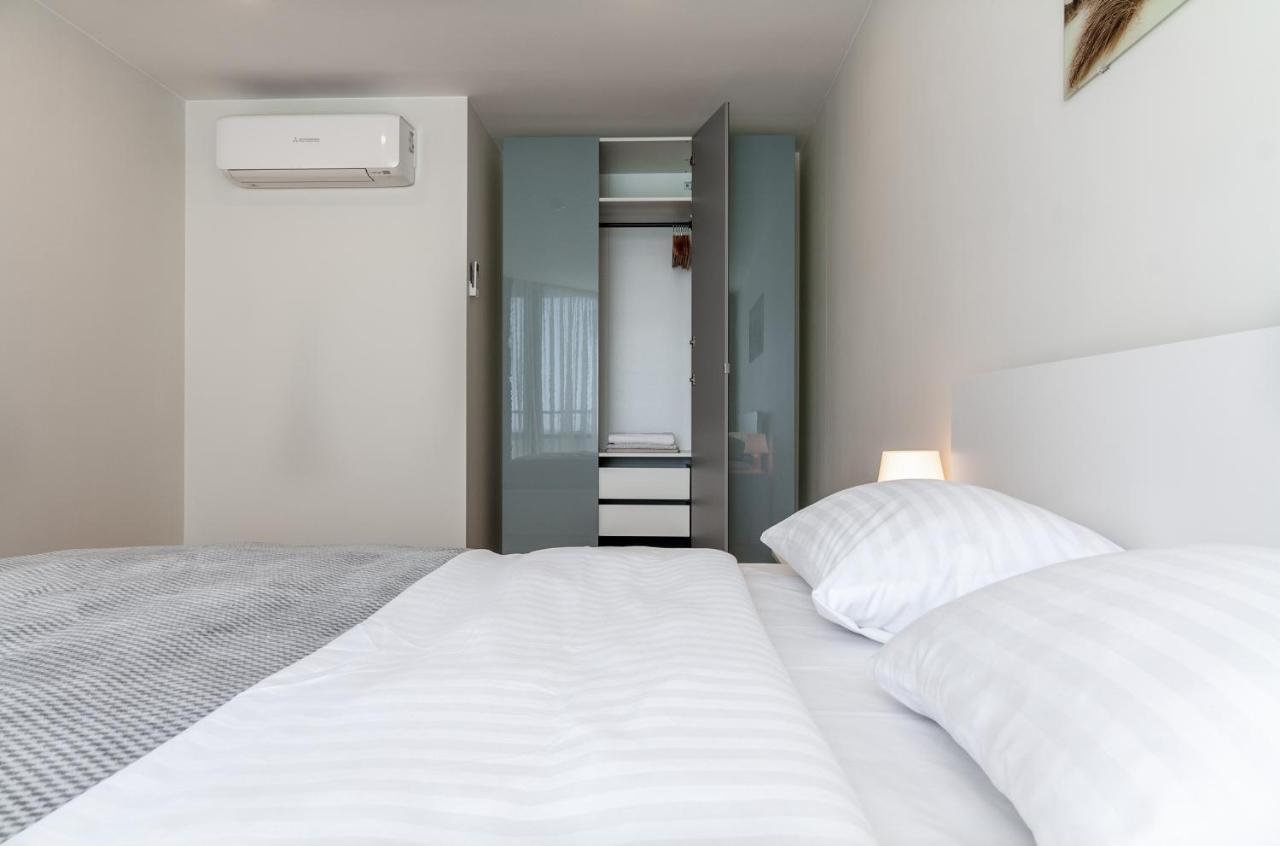 Elija Swan-Toy Apartments Швентой Экстерьер фото