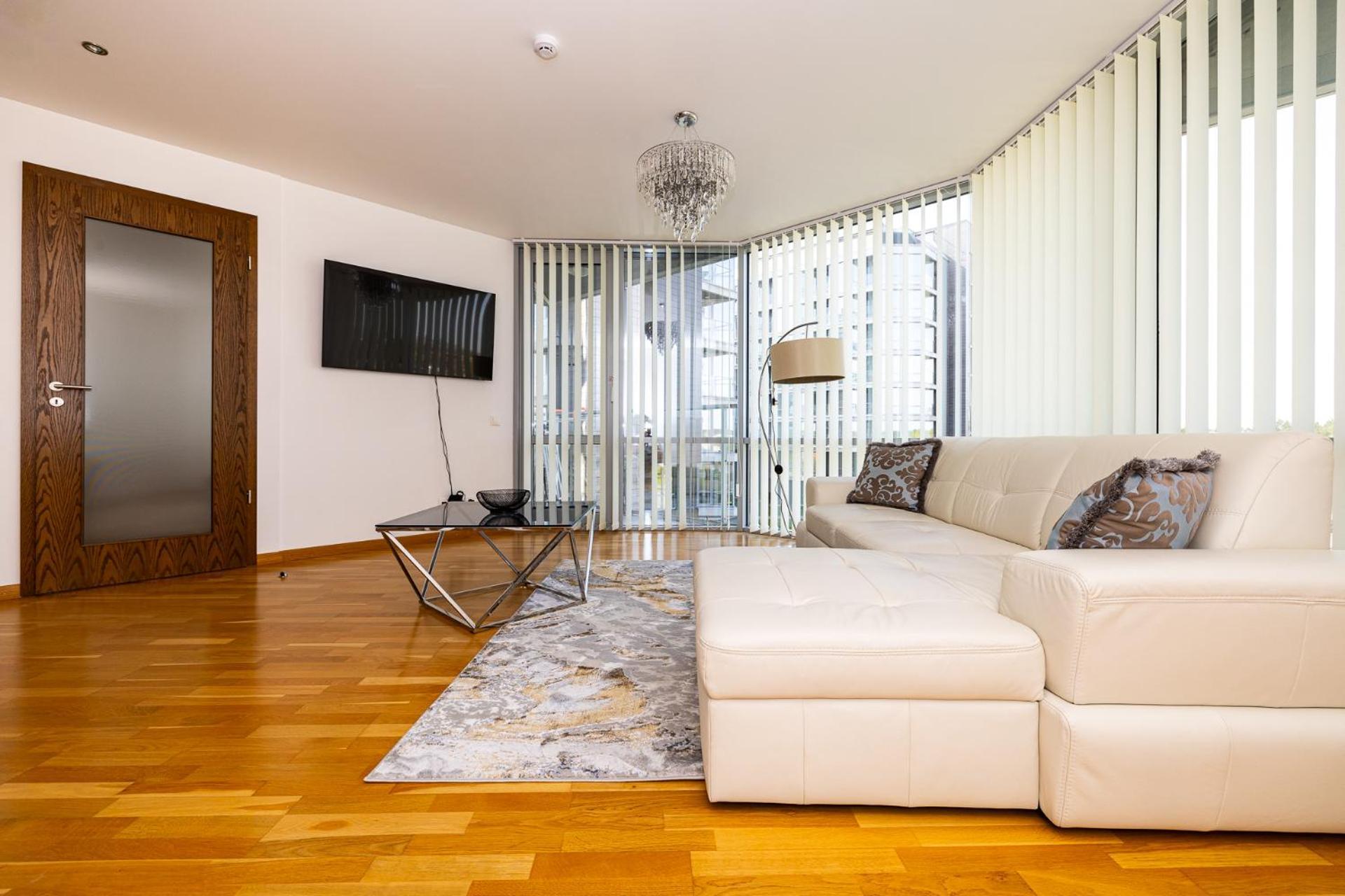 Elija Swan-Toy Apartments Швентой Экстерьер фото